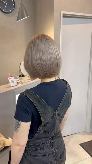 カラー ジゼル小倉谷内尾祐音 ケアブリーチのヘアスタイル
