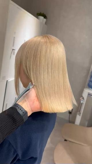 ブロンドカラー
ケアブリーチでダメージレスに 