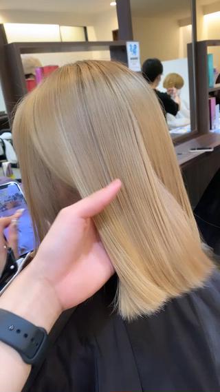 ミディアム ジゼル小倉谷内尾祐音 ケアブリーチのヘアスタイル