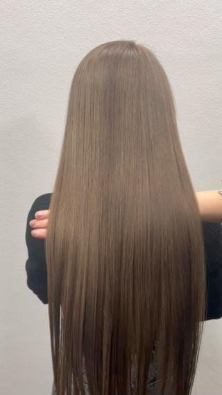 ロング カラー 飯田 冴のヘアスタイル