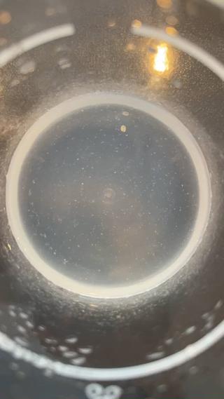 初回で毛穴汚れゴッソリ!!
日頃ケアをしていても
お肌の中では落としきれていない汚れ達が
こんなにも眠っています…