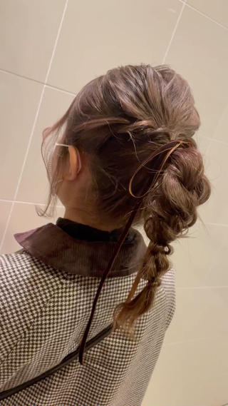 ポニーテールアレンジ 