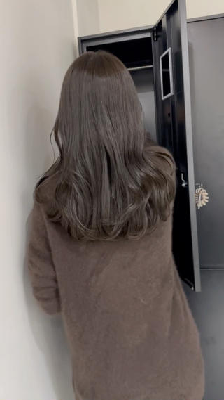 ロング カラー Kamie 三宮のヘアスタイル