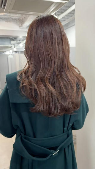 ◎明るさと色味のバランスがちょうどいい透明感ブラウンカラー◎染める前の状態が明るいところから染めるほど綺麗に染まります 