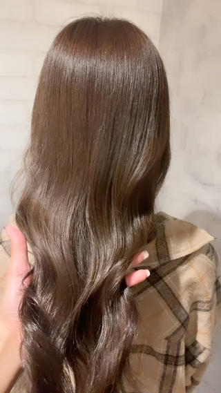 ミディアム カラー 🎀レイヤー・艶カラ ー🎀YUMEKAのヘアスタイル