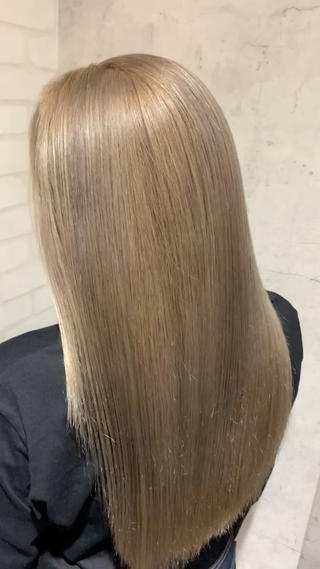 セミロング カラー 🎀レイヤー・艶カラ ー🎀YUMEKAのヘアスタイル