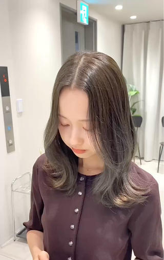 ミディアム オリーブ🌿ブリーチ なし◎Azusaのヘアスタイル