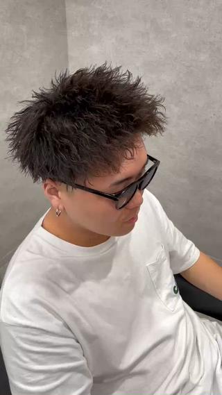 波巻きスパイラル/波巻きツイストスパイラル/ツイストスパイラル/ツイスパ/無造作/メンズパーマ/メンズカット/センターパート/マッシュ/メンズ/プードルパーマ/ニュアンスパーマ/メッシュ/ハイライト/ツーブロック/渋谷/渋谷美容室/縮毛矯正/ストレート