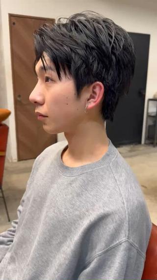 動きのあるショートセンターパート 