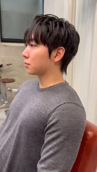 襟足少し長めの動きのある韓国風スタイル 