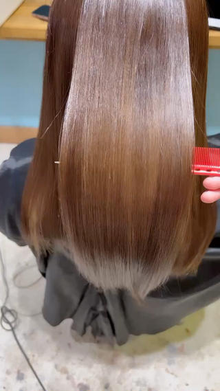 癖やうねりが気になる人必見
髪が生まれ変わる髪質改善トリートメント️