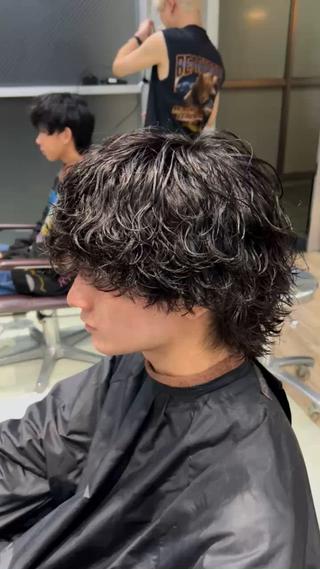 ウルフに波巻き
 