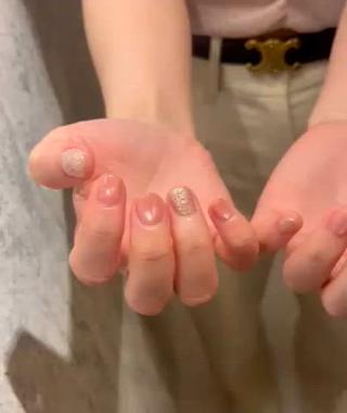 ネイル Miki. MORE -NAILのネイルデザイン