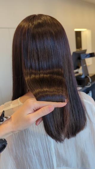 色落ちがオレンジにならないようにカラー配合しました♡
アッシュブラウン
 