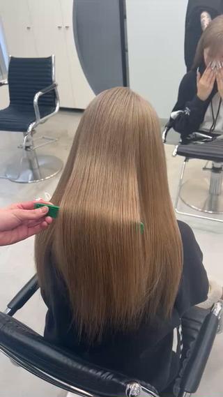 ロング 🌺名古屋ハイトーン デザインのヘアスタイル