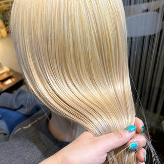 髪質改善トリートメント×ブロンド

※ブリーチ必須です


ブリーチと髪質改善トリートメントの相性もGOOD
上記メニュー一緒に髪質改善トリートメントもされたい方は＋¥4,400ご料金がかかります


抜きっぱなしのブロンドカラーは
色落ちしないのでとってもおすすめです 