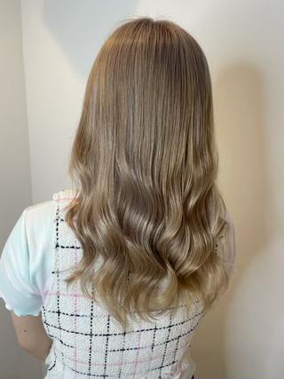 セミロング カラー ヘアアレンジ にいた　かづしげのヘアスタイル