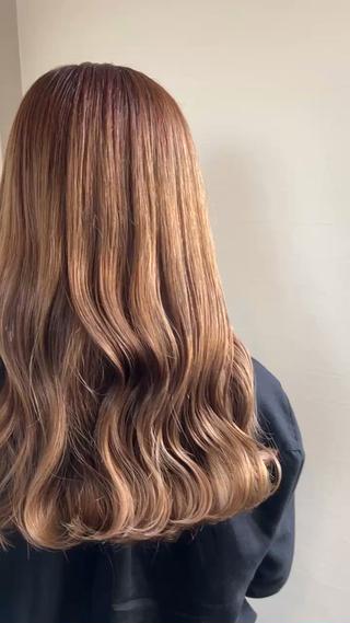 コテでの巻き髪もお任せください
 