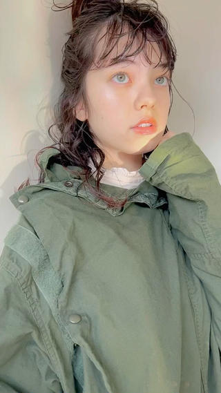 セミロング カラー haco＋所属・圧倒的デザイン力 店長🎨RENAのヘアスタイル