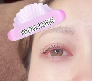 
SHELL ROD/S
まつ毛パーマ、シェルロッドのSサイズでかけてます。
ドロップ形状のリッジで根元からラウンドした美しいDカール仕上がりになります。 
瞼の厚い方や一重まぶたの人にもおすすめです＼(^o^)／
アイリスト☆若松


#SHELLROD
#shellrod 
#eyelash 
#まつ毛
#まつ毛パーマ
#マツパ
#まつぱ 