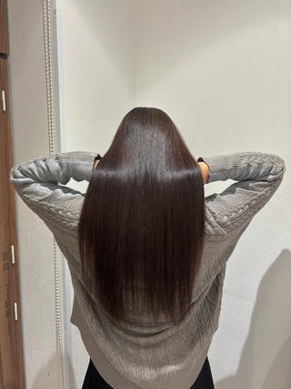 ロング 根本 弥英のヘアスタイル