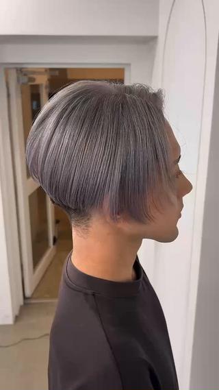 前下がりセンターパート
ブリーチ2回必須 