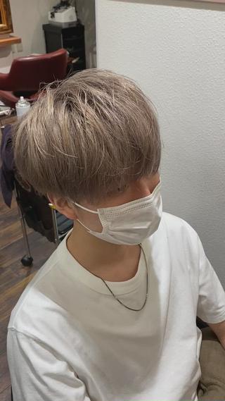 ミルクティーグレージュ
・ベース 6〜7トーン
・ブリーチ 1.5回