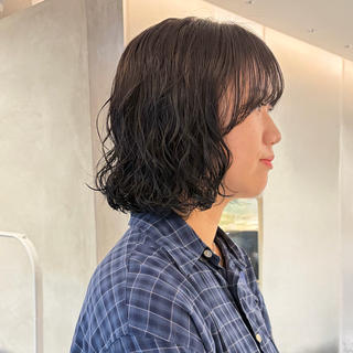 スタイリングはムースとオイルでウェットに◎
これからの梅雨シーズンも快適に過ごせます♩ 