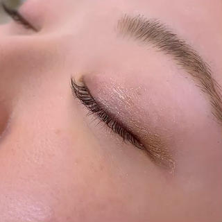 Design▹▸
3D volume rush 0.07mm 100束300本
C9.C10.J10

目尻は下げて垂れ目風にしてます 