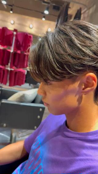 センターパート×フェザーパーマ