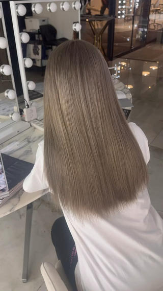 カラー RiA/レイヤーカッ ト/ハッシュカットのヘアスタイル