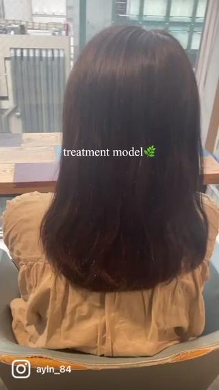 癖毛の方でもまとまるしっとり艶髪へ
髪の広がりを抑えてくれます◎ 