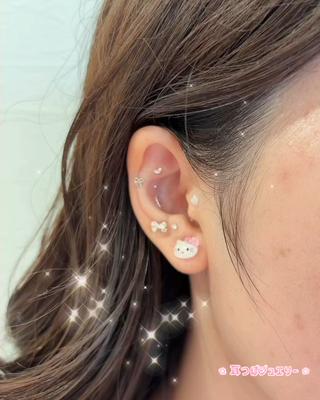 耳つぼジュエリーはじめました
まつ毛パーマとの同時施術も可能です◎
片耳5粒でオシャレとヘルスケアが同時に出来ちゃいます 