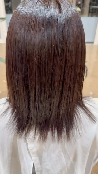 【カラーモデル】
地毛より少し明るめな自然なブラウンカラー 