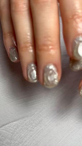 #ニュアンスネイル#ぷっくり#マグネットネイル#フラッシュネイル#自爪育成 