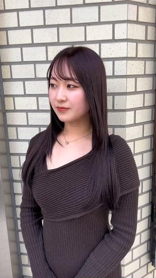 ダークラベンダー × 顔まわりレイヤー

より女性らしい透明感ある優しいカラーに
さらに4step Aujuaトリートメントで艶々の髪に 