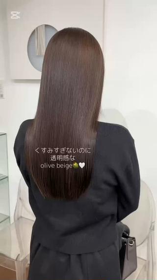 オリーブベージュ 