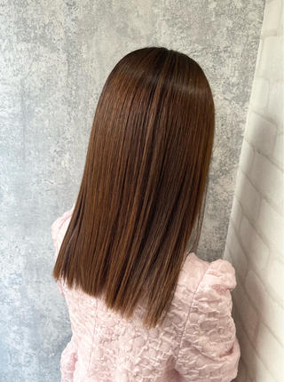 オリジナルの酸を使った髪質改善トリートメント
ぜひ一度お試しください
縮毛矯正かけたいけどダメージが気になるという方にもオススメです！ 