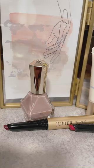 秋の新色メイク入荷しました
サロンでお試しください♡