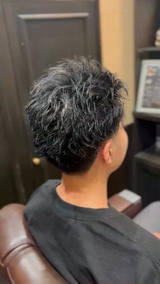 パーマ メンズ 與那嶺 瑞利のヘアスタイル