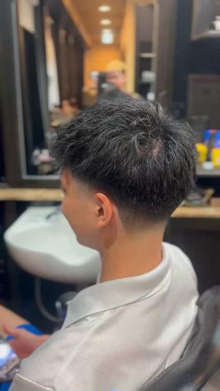 メンズ 與那嶺 瑞利のヘアスタイル