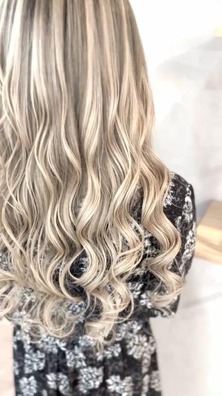 ロング カラー シール、 ハネエクステのヘアスタイル