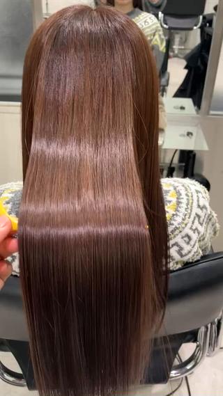 カラーしながらトリートメント。ツヤ感アップ
うるうる美髪トリートメント 