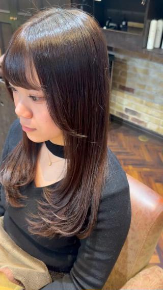ブラウンカラーで少し明るさを出して、TOKIOトリートメントで髪質改善して綺麗にシルク素材のアイロンで艶を出したレイヤーカットになります!!