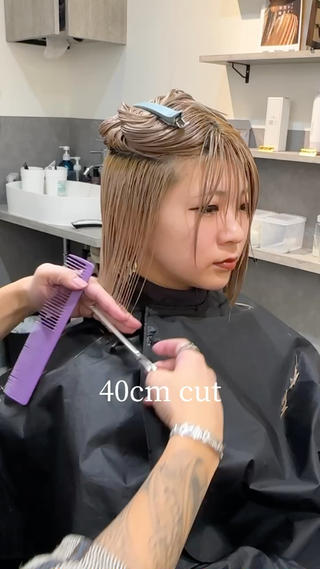 ミルクティーベージュ　切りっぱなしボブ 