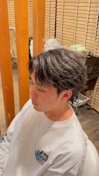 ショート パーマ メンズ 椿 大輔のヘアスタイル