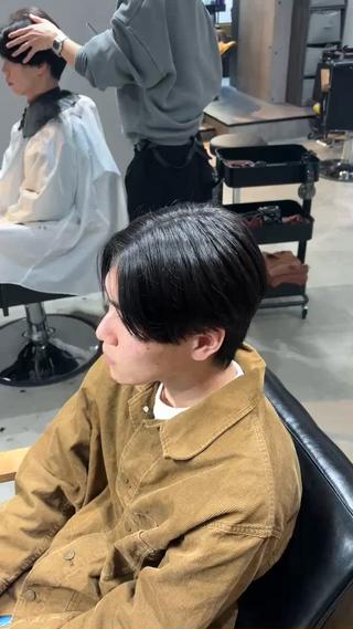 センターパートウルフ 