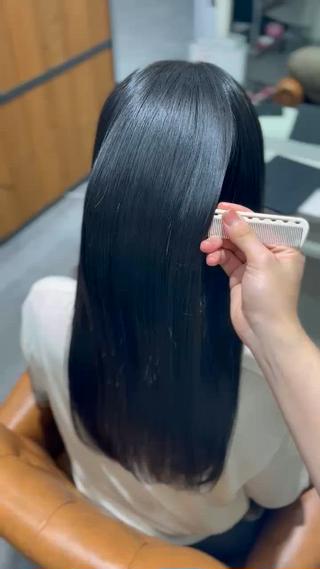 カラー 田口 夏鈴のヘアスタイル