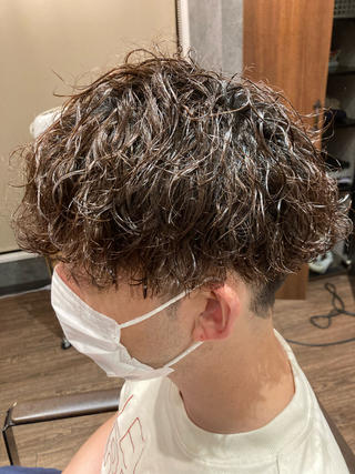 ショート パーマ UNCHEL所属・橋本 和弥のヘアスタイル