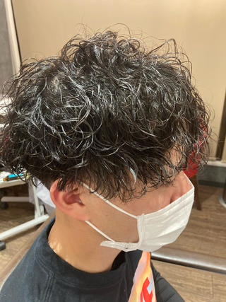 ショート パーマ UNCHEL所属・橋本 和弥のヘアスタイル